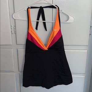 NIKE SWIM TOP